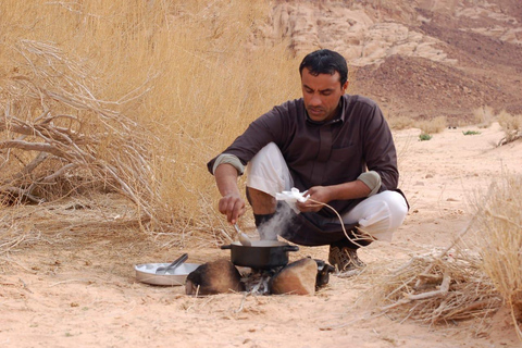 Wadi Rum : Visite privée de quatre heures en jeep avec des bédouins