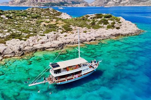 From Kaş: Kekova Boat Tour with Lunch and Swimming Stops