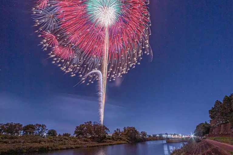 Oyama Fireworks Festival 2026: Day Trip from Tokyo 13:00-14:00 Pick up From Hotel