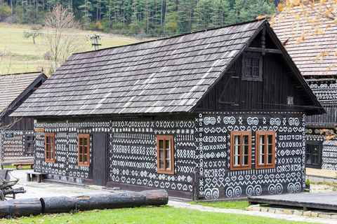 Från Bratislava: Bojnice, Banská Štiavnica, Čičmany