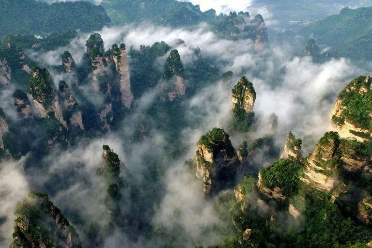 Szklany most w Zhangjiajie | Ekscytujące doświadczenie podniebnego spaceru