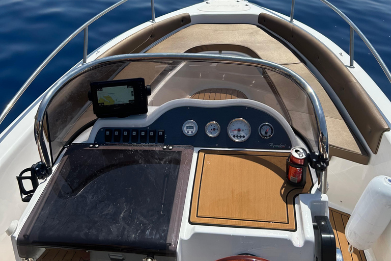 Marseille: Rent a private boat with a skipper private boat trip to calanques du frioul