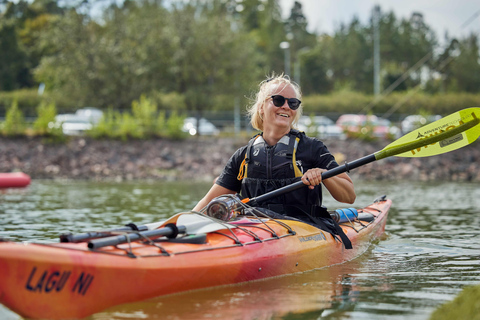 Helsinki: Urban Kayaking Adventure with Guide