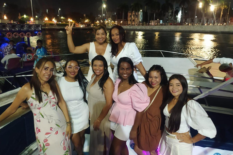 Passeio de 2 horas em Cartagena Sunset View em party boat