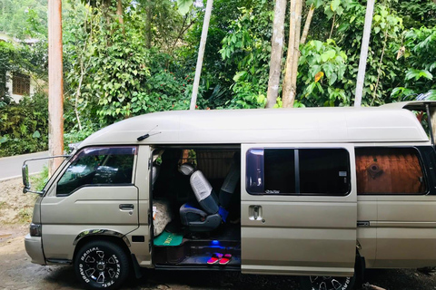 From Kandy: Nuwara Eliya Tour via Ambuluwawa [Private Tour] Air Conditioned Van Tour
