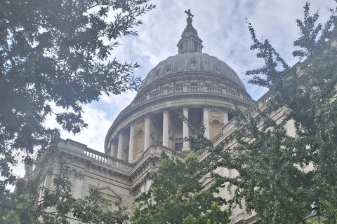 London: Medieval History Walking Tour from The Tower