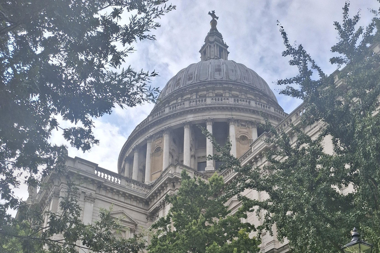 London: Medieval History Walking Tour from The Tower