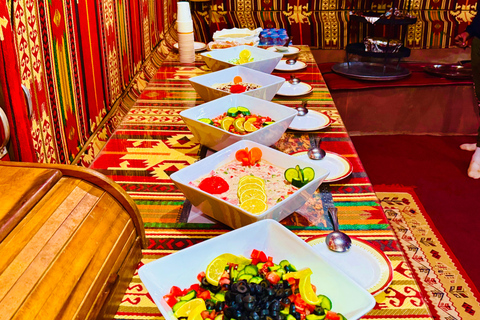 Wadi Rum: Bedouin Family Visit, Desert Safari & Dinner