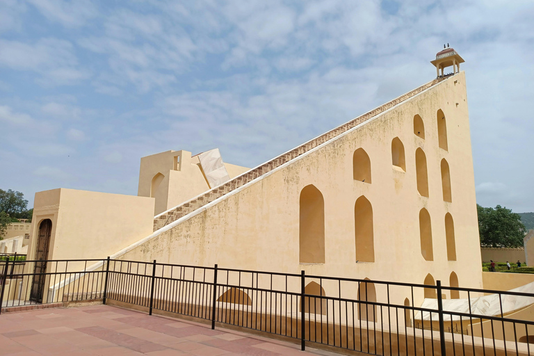 From Mumbai: 4-Day Golden Triangle Tour with Flights Tour Price without Hotels