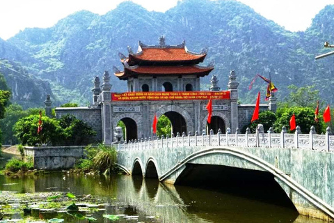 Hanoi: 2D 1N_ Ha long 1 dag &amp; Ninh Binh heldag och bungalow