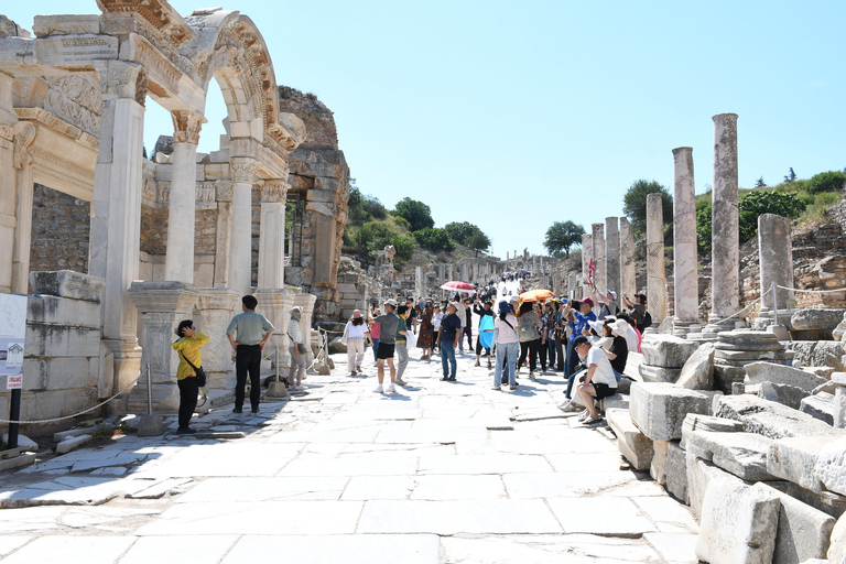 Kusadasi: Ephesus Private Tour with Turkish Bath Experience