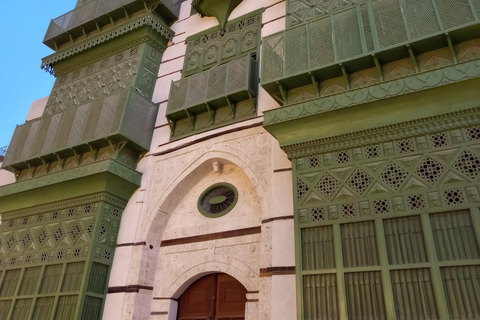 جدة: جولة إرشادية في المدينة القديمة والكورنيش والمسجد العائمجدة: يوم كامل خاص وفخم.