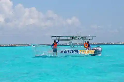 Cancún: Nichupté Lagoon Transparent Boat Tour with Drinks