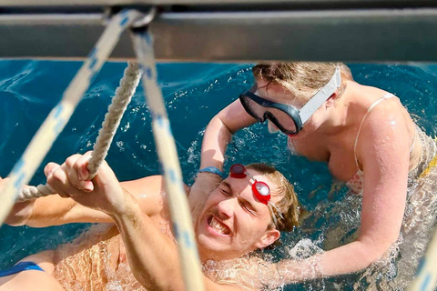 4 timmars delad segling till Papagayos stränder (max 12 personer)Delad segling