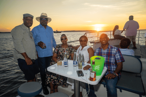 Cartagena: Sunset on Cartagena Bay aboard the Flamante Catamaran Cartagena: Sunset over Cartagena Bay aboard the Flamante Catamaran
