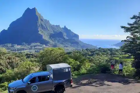Moorea : Safari Nature and Culture Tour with local guide