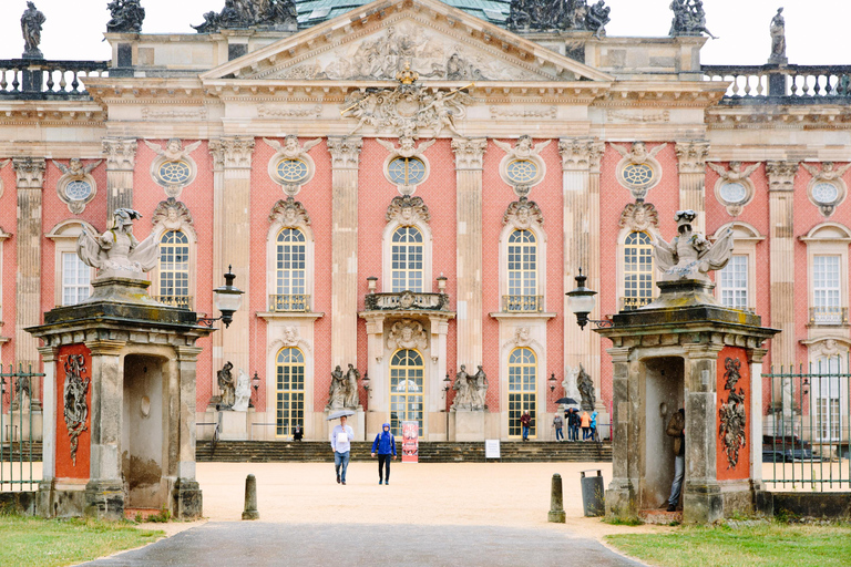 Visite à vélo des jardins et palais de Potsdam au départ de BerlinVisite de groupe en anglais