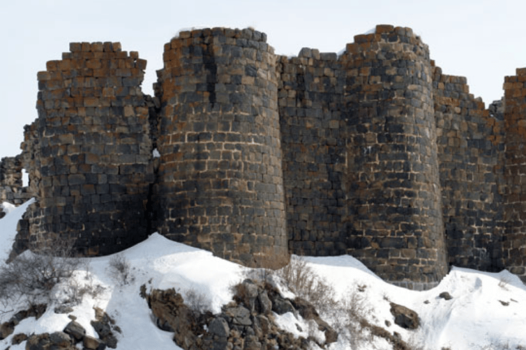 Hovhannavank e Saghmosavank, monumento do alfabeto, AmberdTour particular sem guia de turismo