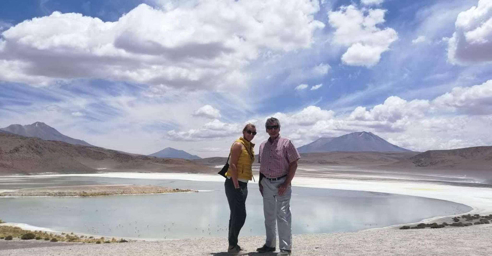 Von San Pedro de Atacama, 2-Tages-Tour nach Uyuni Salt Flats - Hizvo