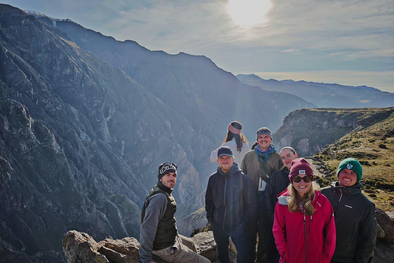 Canyon du Colca : journée complète - randonnée de 1h30, condors et vues panoramiquesCanyon de Colca : Excursion d'une journée, randonnée d'une heure et demie, condors et vue