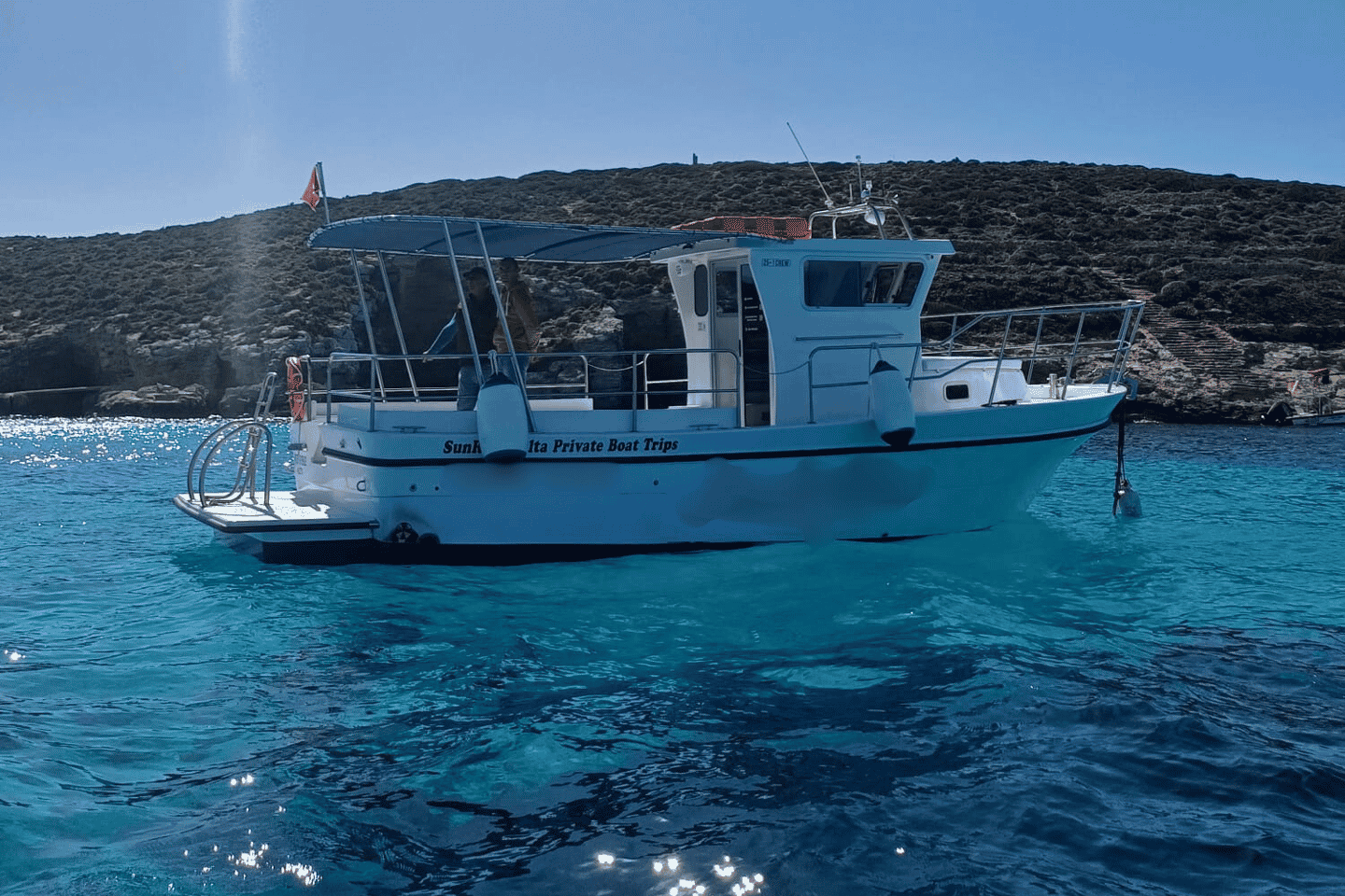 Private Boat Tour Experience with Blue Lagoon and Comino