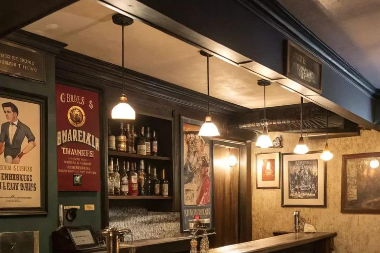Da Nang: Nightlife Tour & Pub Crawl with Rooftop Bar & Clubs Da Nang: Guided Nightlife Tour with Rooftop, Club, Bar Visit