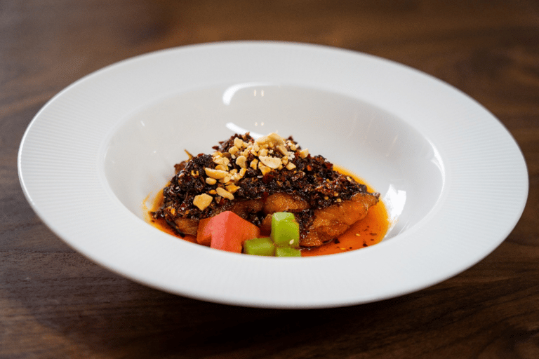 Chengdu: Sichuan Cooking Class with Market Tour