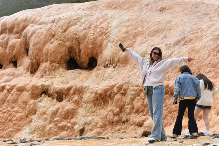 Tbilisi: 4-Day Georgia and Armenia Tour with Guide