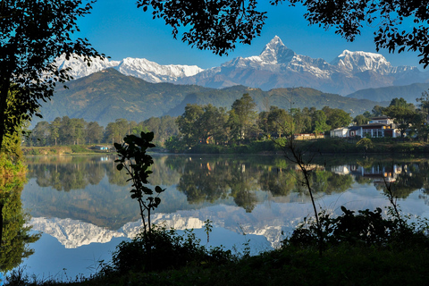 Pokhara : Visite guidée à pied en soirée au bord du lac