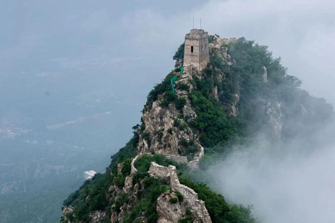 Beijing: Getaway to Simatai Great Wall & Gubei Water Town Twilight Tour Simatai Great Wall & Gubei Water Town by Night