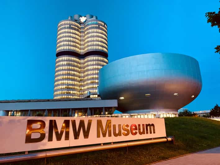 München: Toegang tot het BMW Museum & privé rondleiding door BMW Welt
