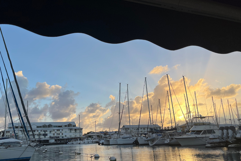 Saint-François tour: Donut BBQ Boat swim, Pointe des Châteaux Saint-François Tour: Donut BBQ Boat Swim, Pointe des Châteaux