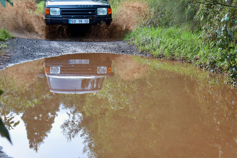 Madera: wycieczka jeepem z tyrolką, huśtawką i wulkanicznymi basenamiMadera: wycieczka jeepem z tyrolką, huśtawką i basenami wulkanicznymi