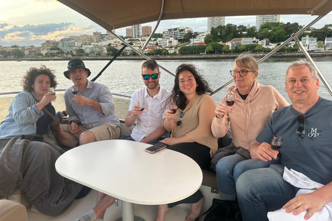 Porto: Luxury 7 Bridges Cruise, Port Wine Tasting & Sunset Shared Sunset Cruise with Welcome Drink