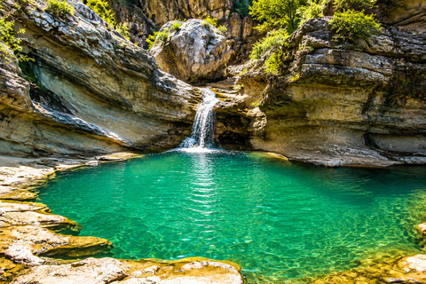 From Tirana: Cyclops Eye Guided Tour with Hike & Swimming
