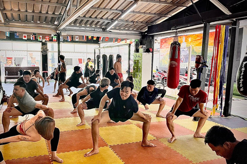 Patong : cours de boxe thaïlandaise au Rachai Muay Thai GymSéance de boxe thaïlandaise - Cours collectif
