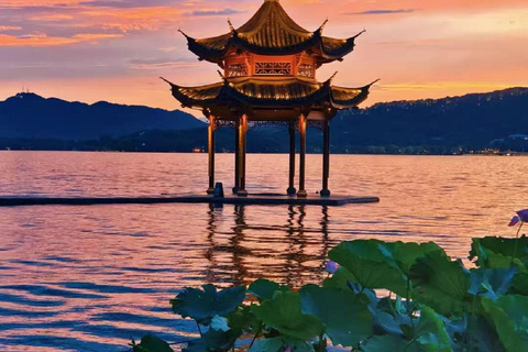 Hangzhou: Sunset Cruise on the West Lake and Poetic Route