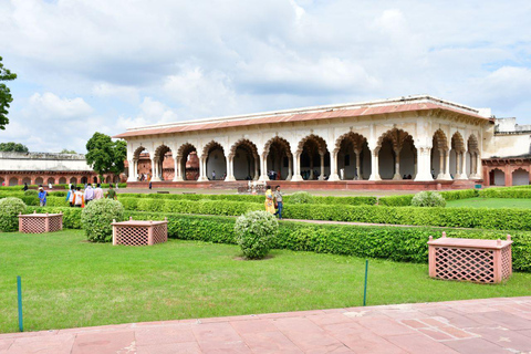 Från Delhi, Agra, Jaipur – Gyllene triangeln – 3 dagarPrivat tur med bil, chaufför, guide och 3-stjärniga hotell