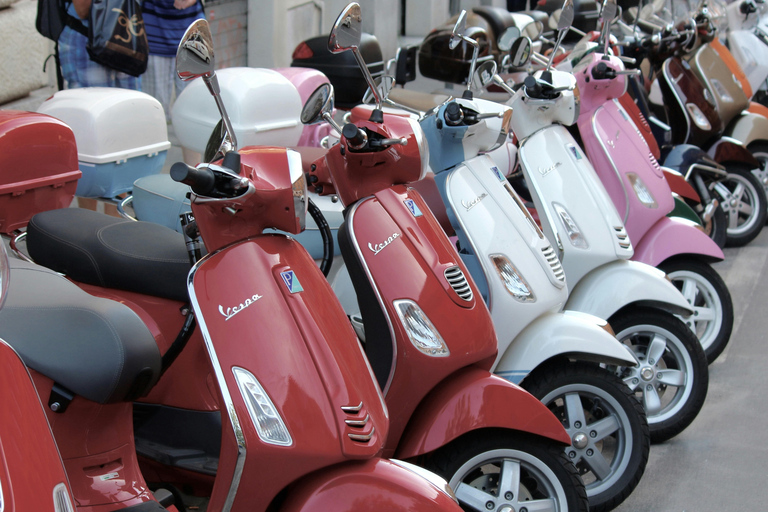 Leuven by Vespa - Guided Tour: city and highlights