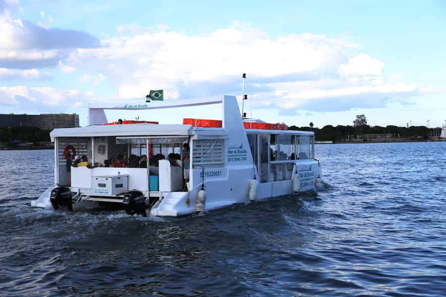Brasília: Touristische und kulturelle Bootsfahrt auf dem Paranoá-See. Foto: GetYourGuide