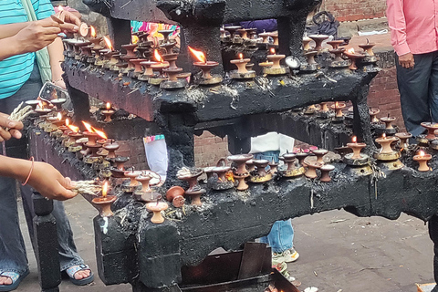 Visite du patrimoine de Katmandou sans espèces avec découverte de la cuisine localeCircuit patrimonial à Katmandou sans espèces avec visite culinaire locale