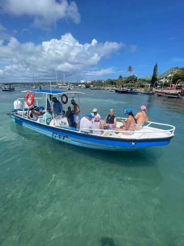 Visit 5 IN 1 VIP TOUR OPEN BAR ON SPORTS BOAT in San Andrés