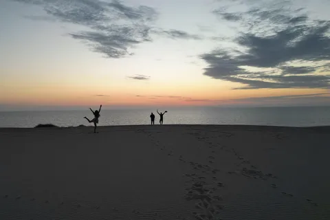 Playa el Cardonal: tour and sanboarding activity in Sahuimaro dunes