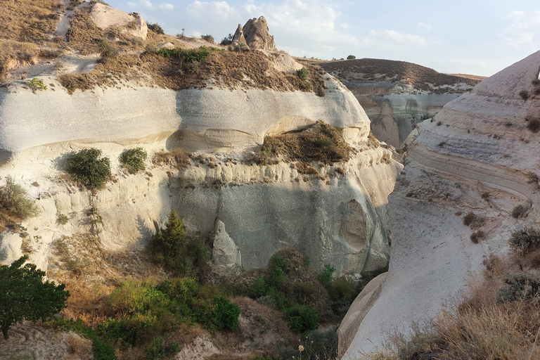 Rose Valley Sunset Hiking Tour