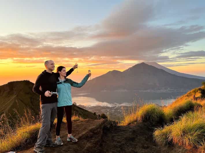 从乌布出发：巴图尔火山日出徒步（含早餐）