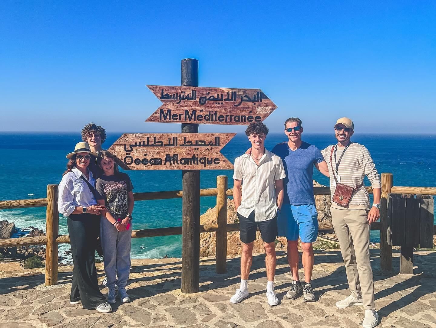 Ab Marbella: Luxus-Tagestour nach Tanger mit Fähre & Kamel