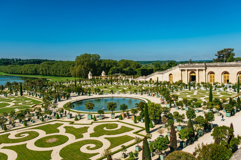 From Paris: Skip-the-Line Palace of Versailles Bike Tour