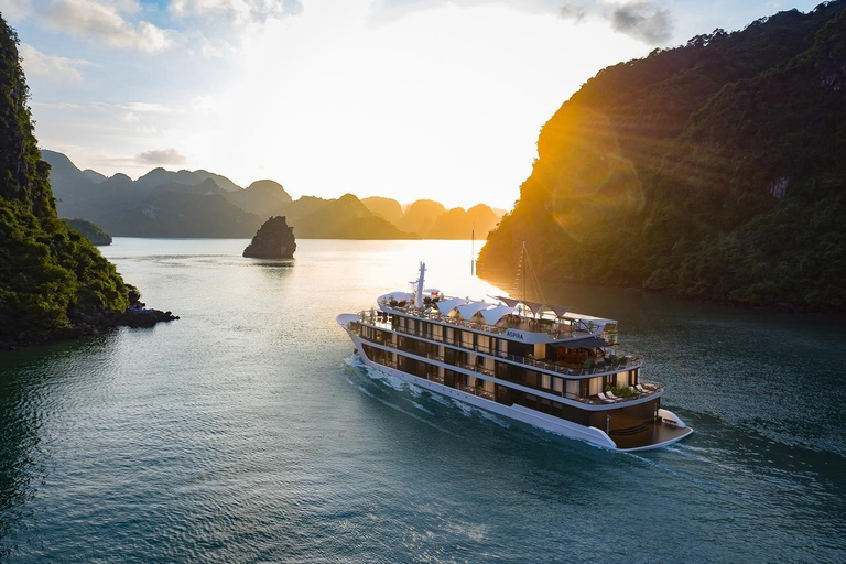 3D2N Lan Ha Bay 5 Star Cruise: Cat Ba island, swim, kayaking Senior Suite with private balcony - 2nd floor