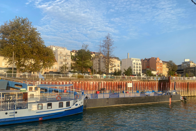 Belgrade : croisière de 2 h en bateau dans la villeBelgrade : croisière en anglais