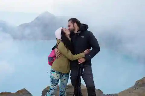 Banyuwangi/Bali KAWAH IJEN Bluefire (With Experienced Guide)